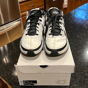 Kevin Durant KD13 Men’s Nike basketball shoes size 13